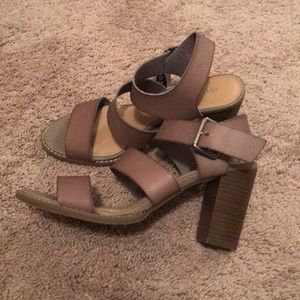 Old navy chunky heel sandal heels